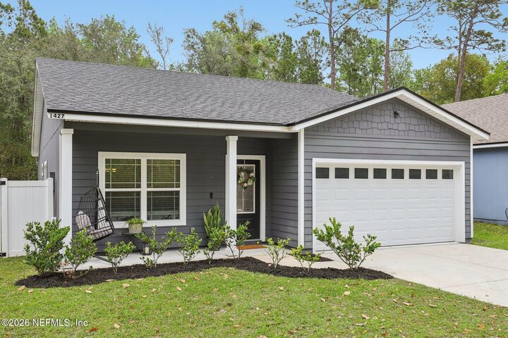 Property Photo:  1427 Florida Street  FL 32003 