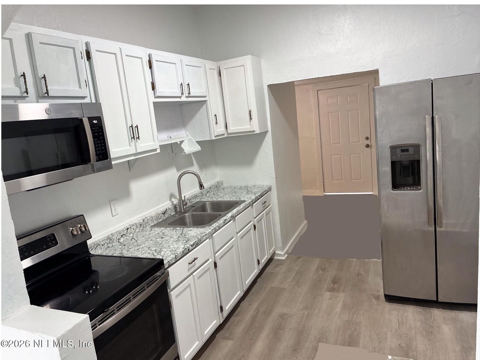 Property Photo:  1555 W 6th Street  FL 32209 