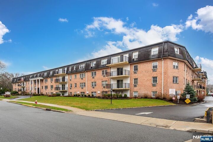 Property Photo:  550 Fairview 116  NJ 07675 