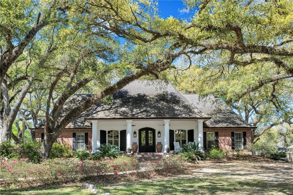 Property Photo:  11311 Highway 22  LA 70454 