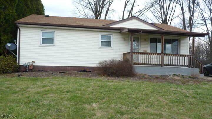 Property Photo: 1010 Burlington Street OH 44510