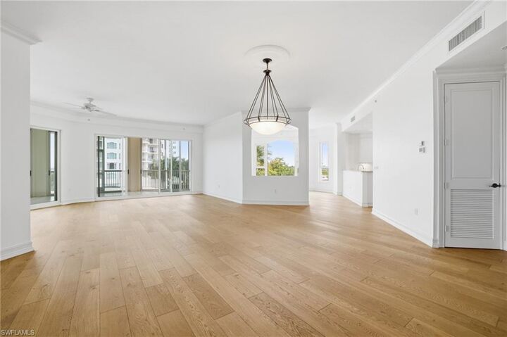 Property Photo:  4801 Island Pond Ct 405  FL 34134 