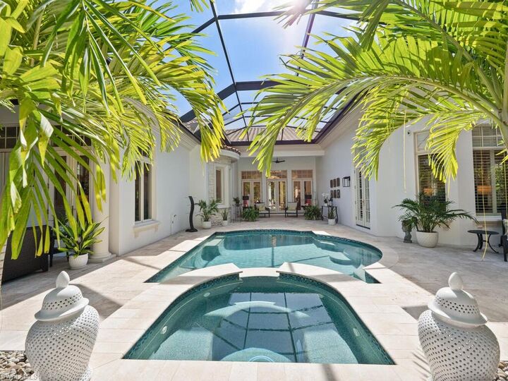 Property Photo: 28312 Terrazza Ln FL 34110
