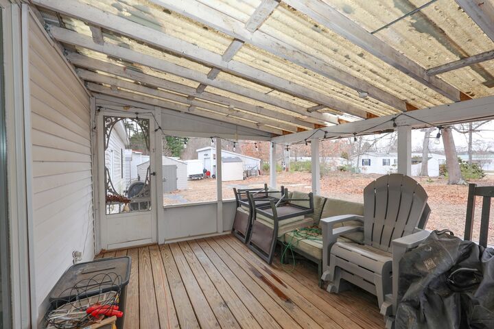 Property Photo:  4 Briarwood Drive  NH 03054 