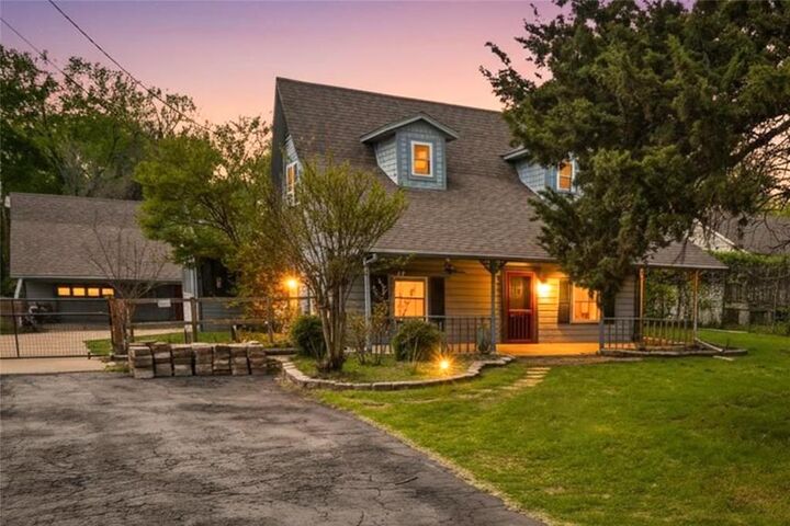 Property Photo:  681 Mc Ada Drive  TX 76065 