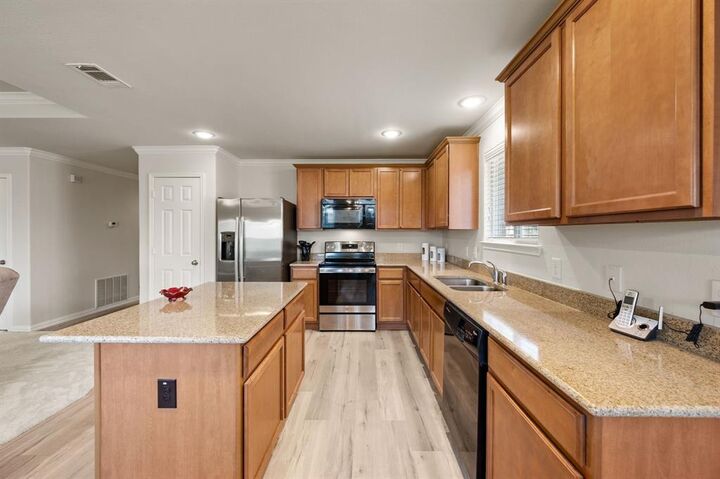 Photo de la propriété:  704 Bastrop Drive  TX 76002 