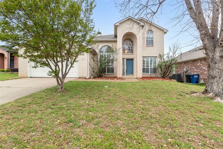 Property Photo:  1709 Birch Lane  TX 76210 