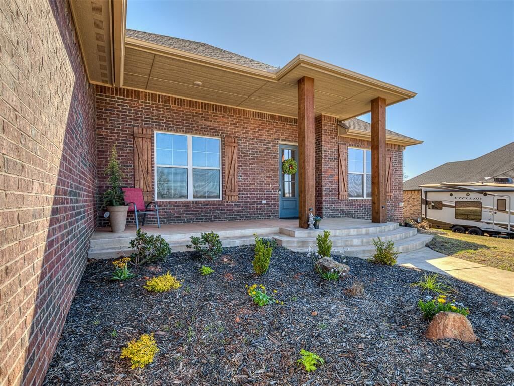 Property Photo:  11370 Blue Heron Creek  OK 73044 