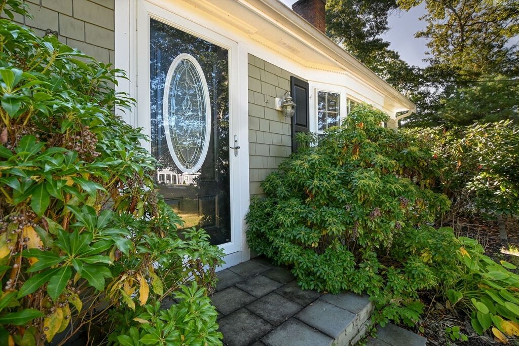 Property Photo:  679 N Falmouth  MA 02556 