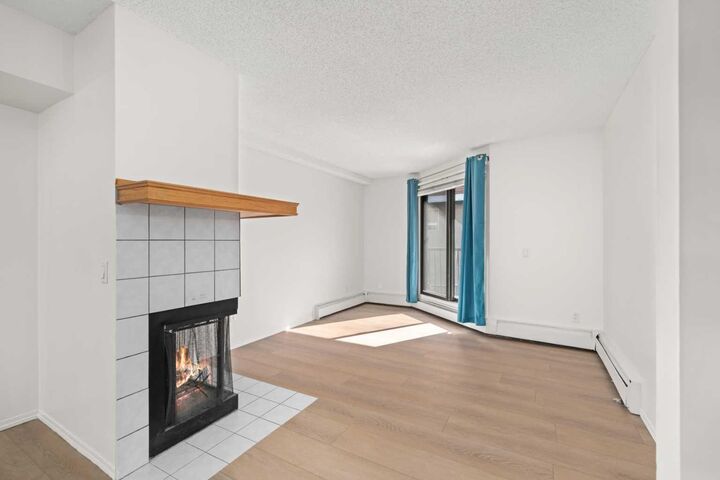 Property Photo:  2400 15 Street SW 19  AB T2T 5S3 