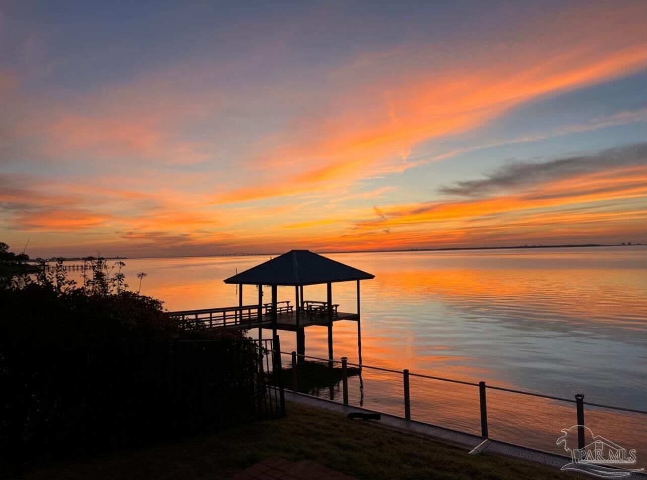Property Photo: 1606 Waters Edge FL 32507