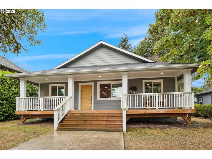 Property Photo: 5812 N Syracuse St OR 97203