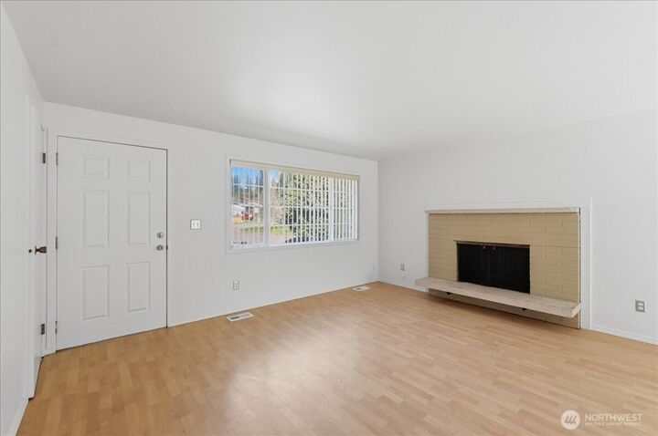 Property Photo:  25530  150 Place SE  WA 98042 