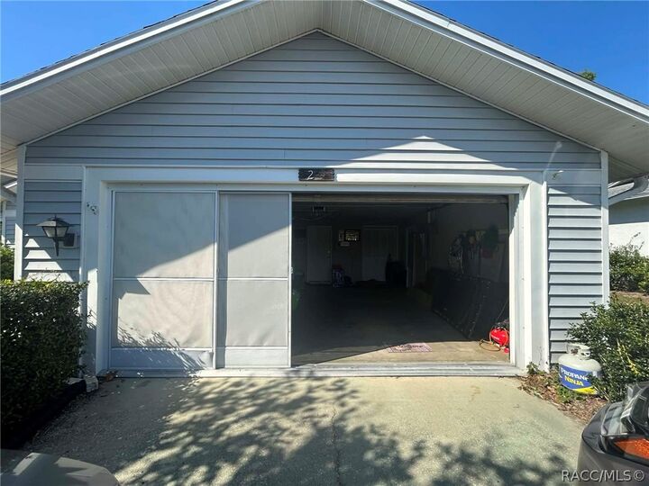 Property Photo:  229 W Sugarberry Lane  FL 34465 