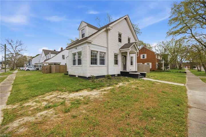 Property Photo:  27 Afton Pw  VA 23702 