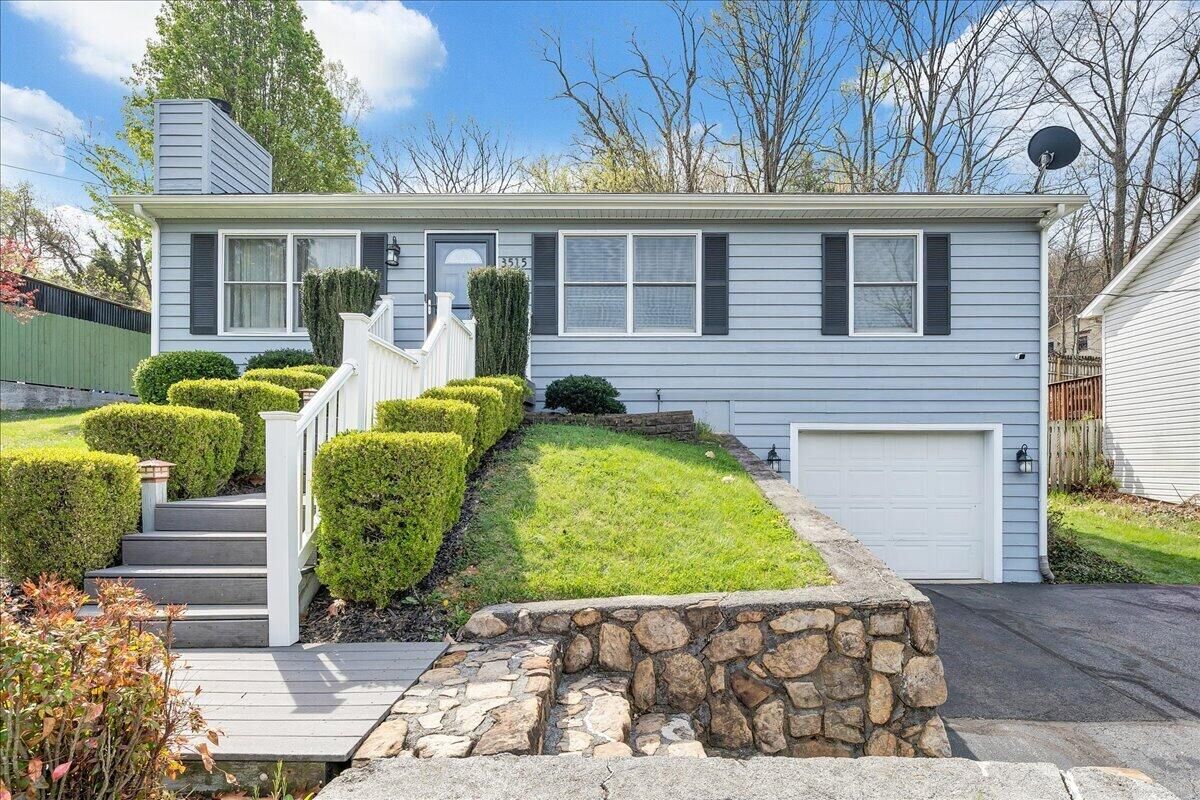 Property Photo:  3515 Yellow Mountain Rd SE  VA 24014 