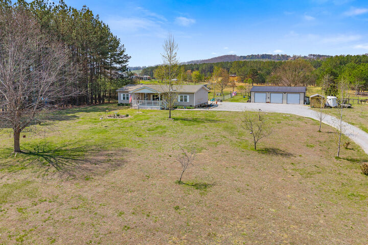 Property Photo: 125 County Road 273 TN 37826