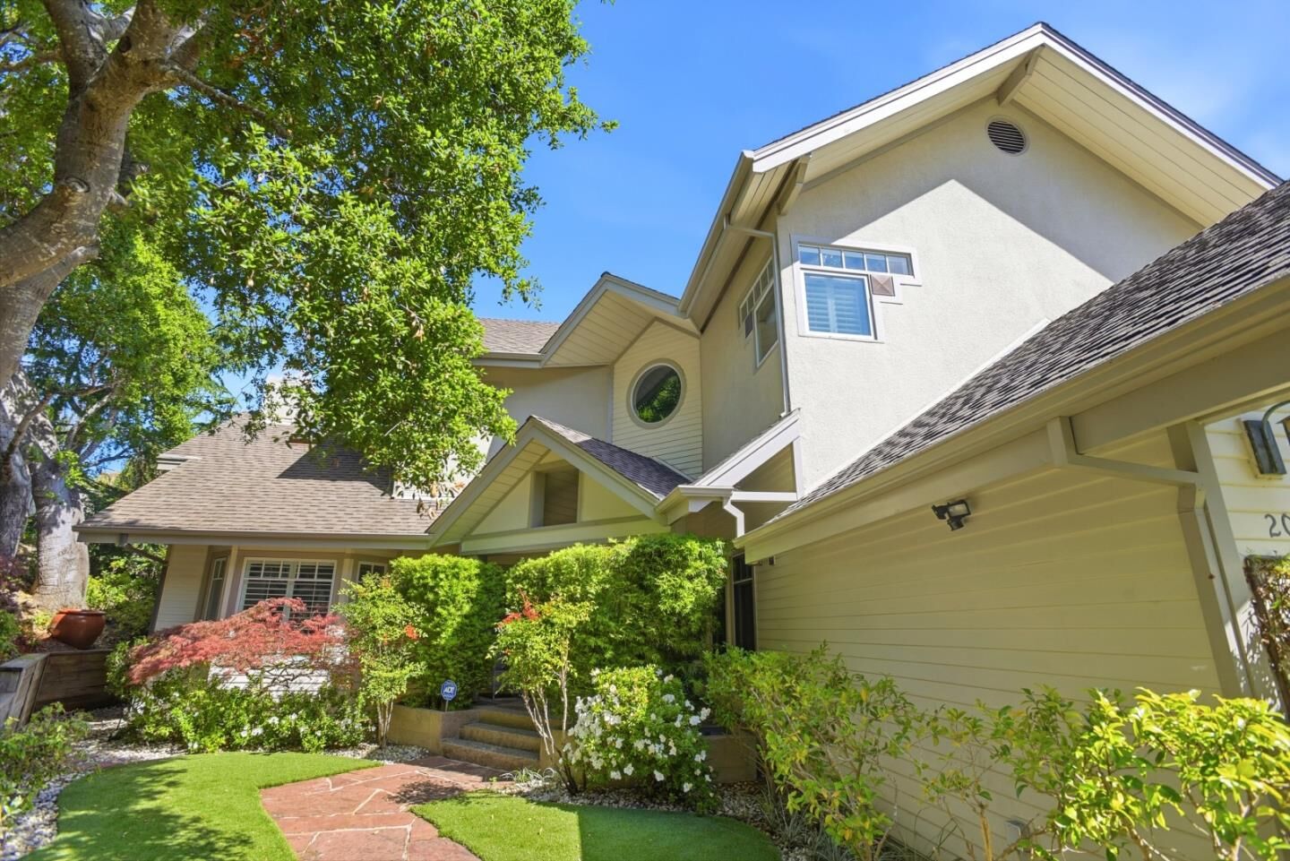 Property Photo:  2060 Bunker Hill Drive  CA 94402 