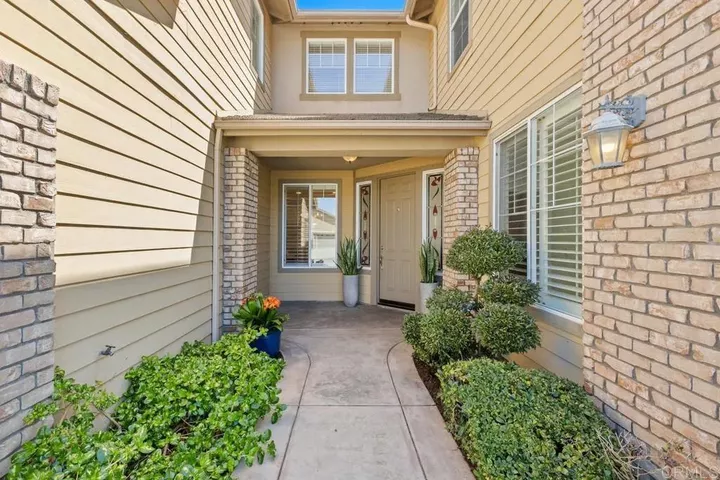 Property Photo:  6618 Sitio Sago  CA 92011 