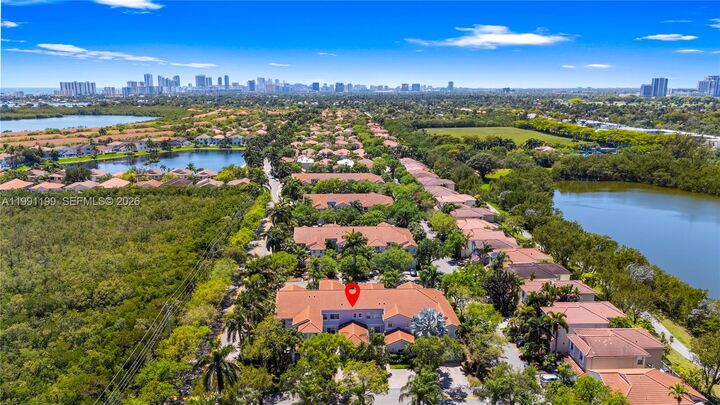 Property Photo:  1120 Canella Ln 1120  FL 33019 