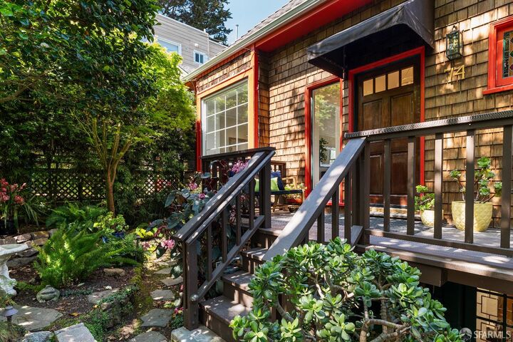 Property Photo:  74 Vulcan Stairway  CA 94114 