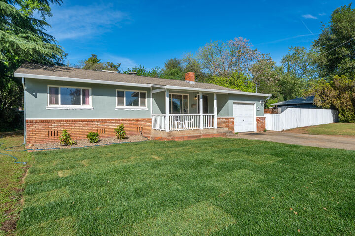 Property Photo: 2976 West Way CA 96002