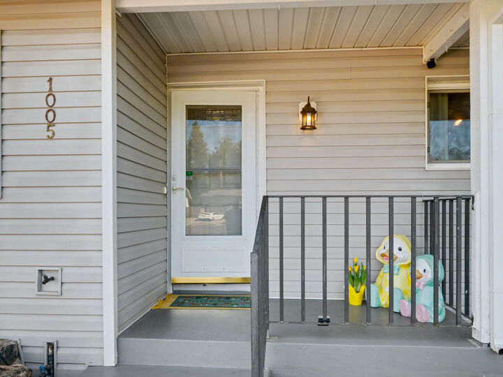 Property Photo:  1005 Grissom Court  CA 96002 