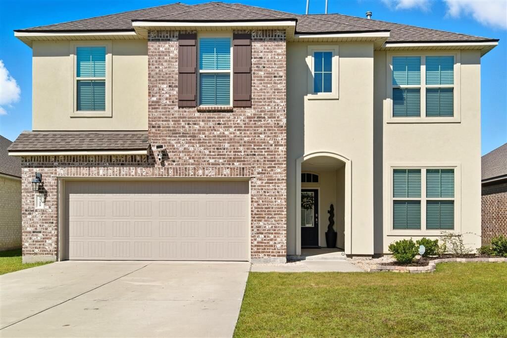 Property Photo:  1725 Sawgrass Drive  LA 70669 