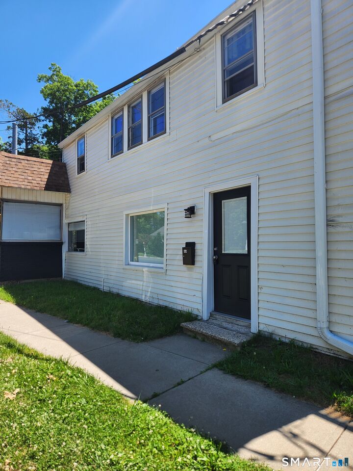 Property Photo:  464 East Center Street B  CT 06040 