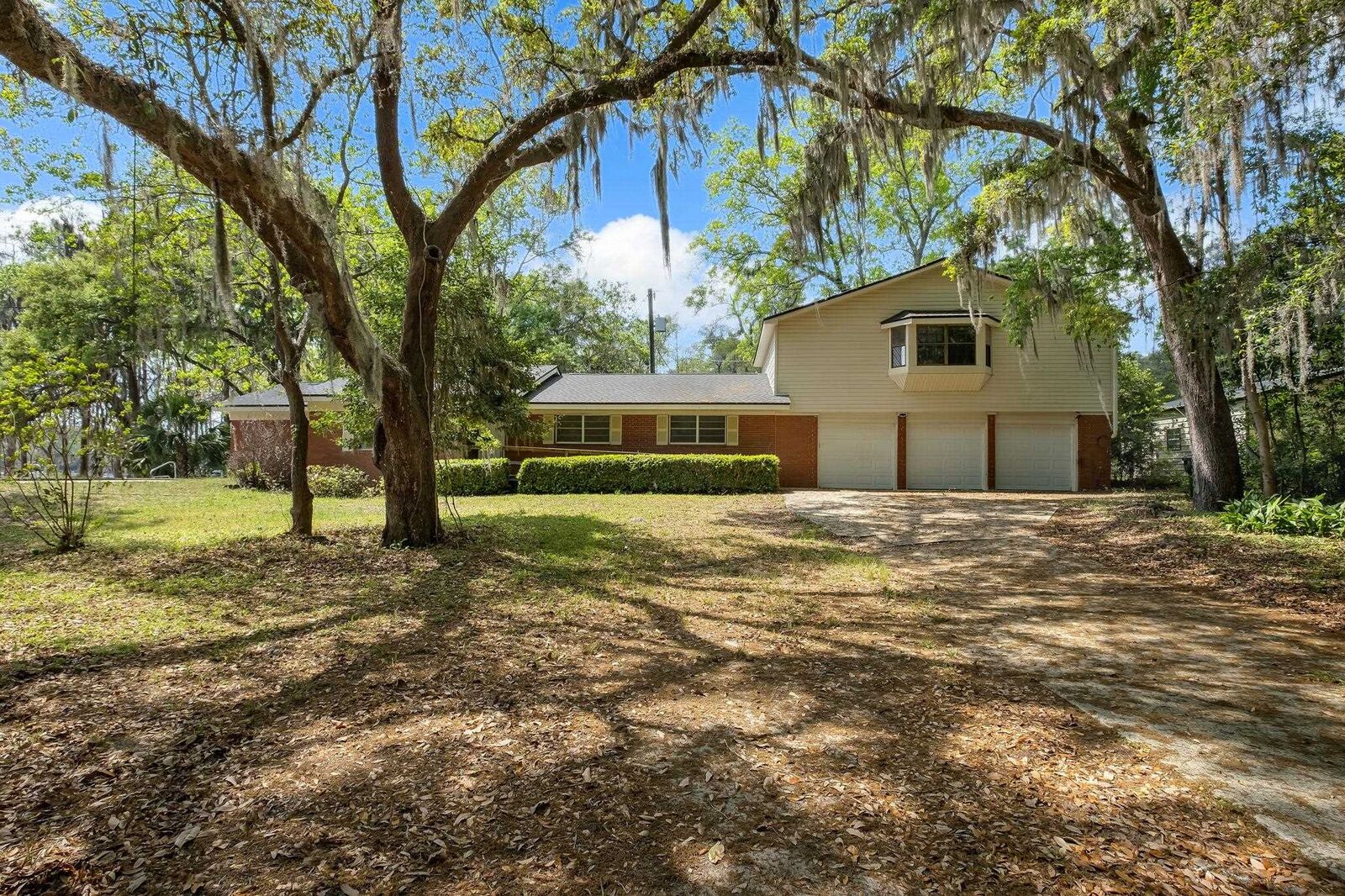 Property Photo: 3765 Lakeview Drive FL 32310