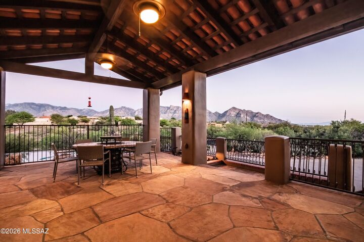 Property Photo: 12107 N Sliding Rock Place AZ 85755