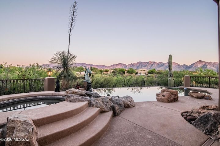 Property Photo:  12107 N Sliding Rock Place  AZ 85755 