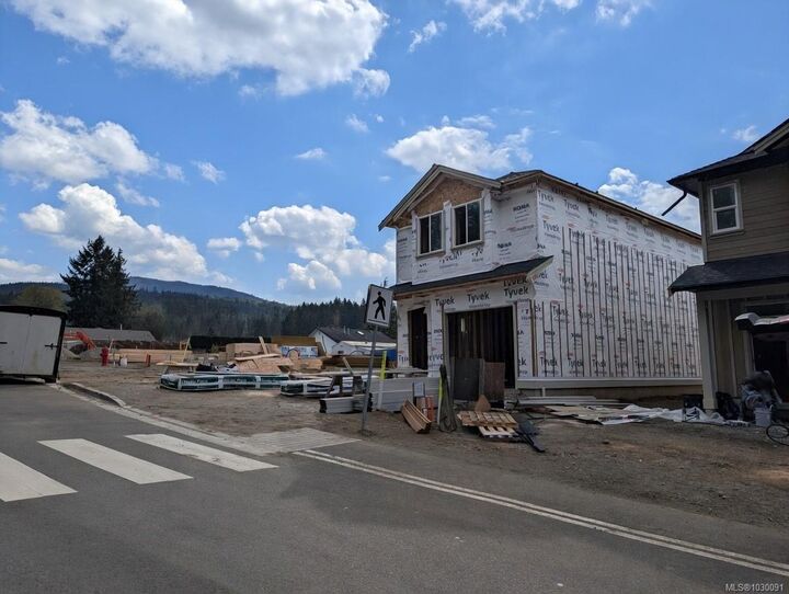 Property Photo:  1336 McKinley Rd  BC V9G 1R2 