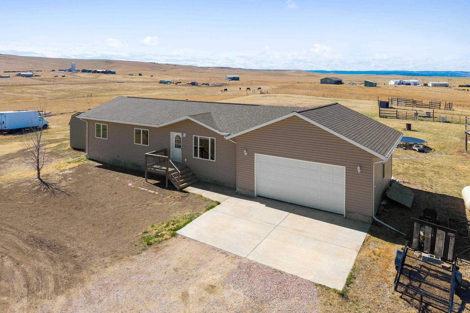 Property Photo:  14682 Saddlehorn Ct  SD 57769 