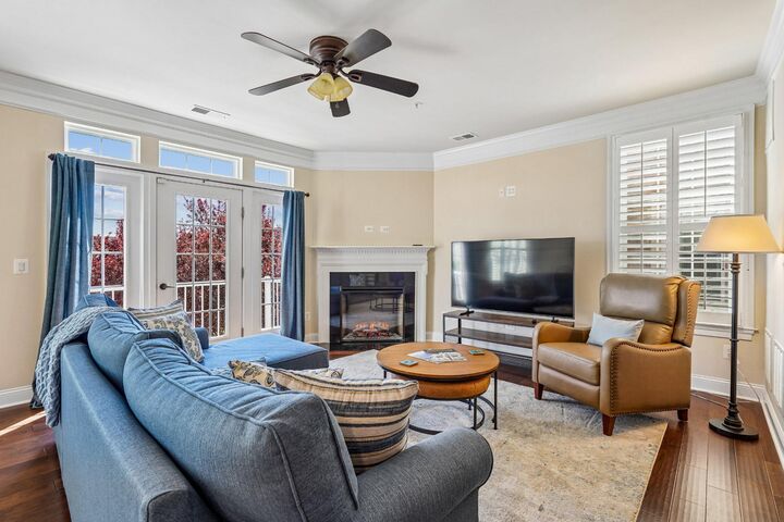 Property Photo:  42572 Wildly Terrace  VA 20148 