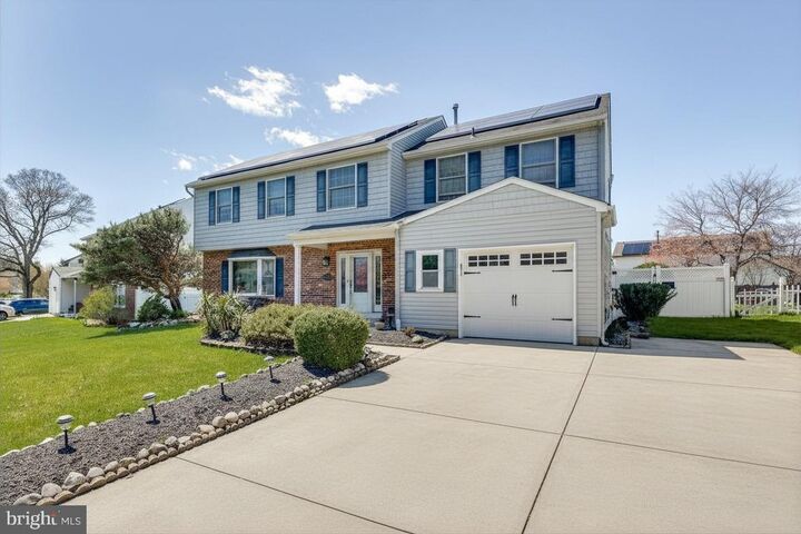 Property Photo:  74 Twin Ponds Drive  NJ 08080 