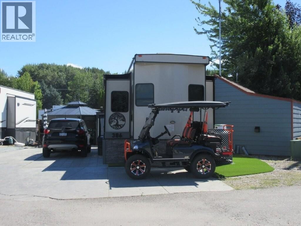 Property Photo:  415 Commonwealth Road 386  BC V4V 1P4 