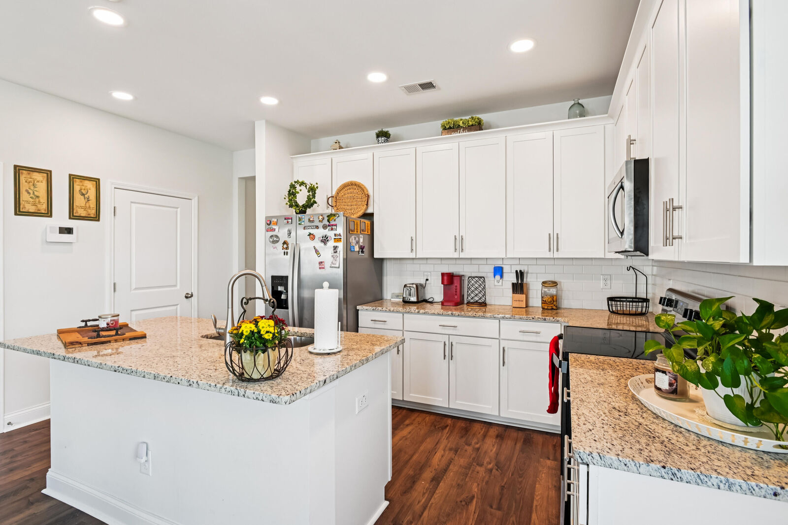 Property Photo:  401 Stoneleigh Lane  SC 29461 
