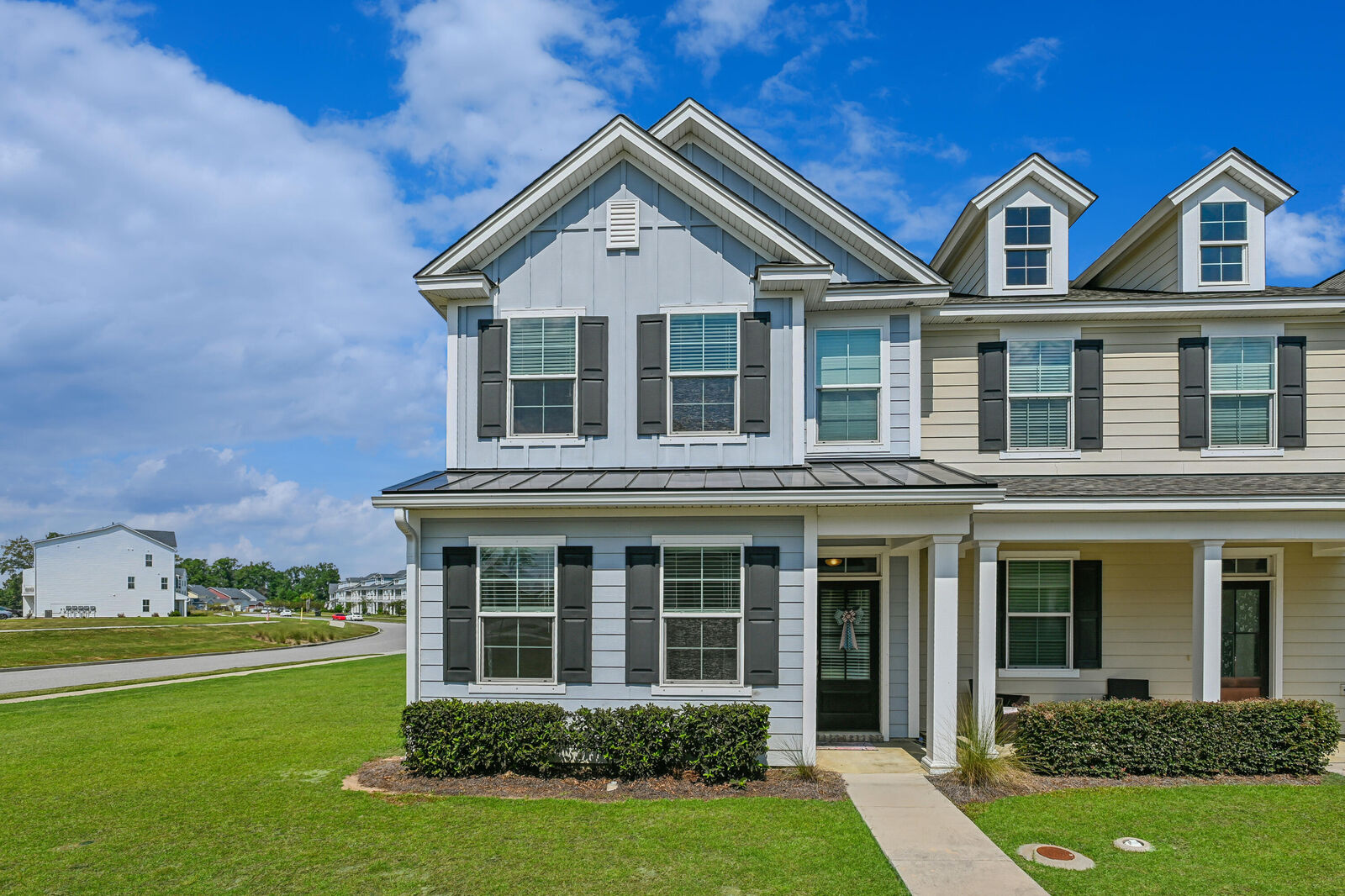 Property Photo: 401 Stoneleigh Lane SC 29461