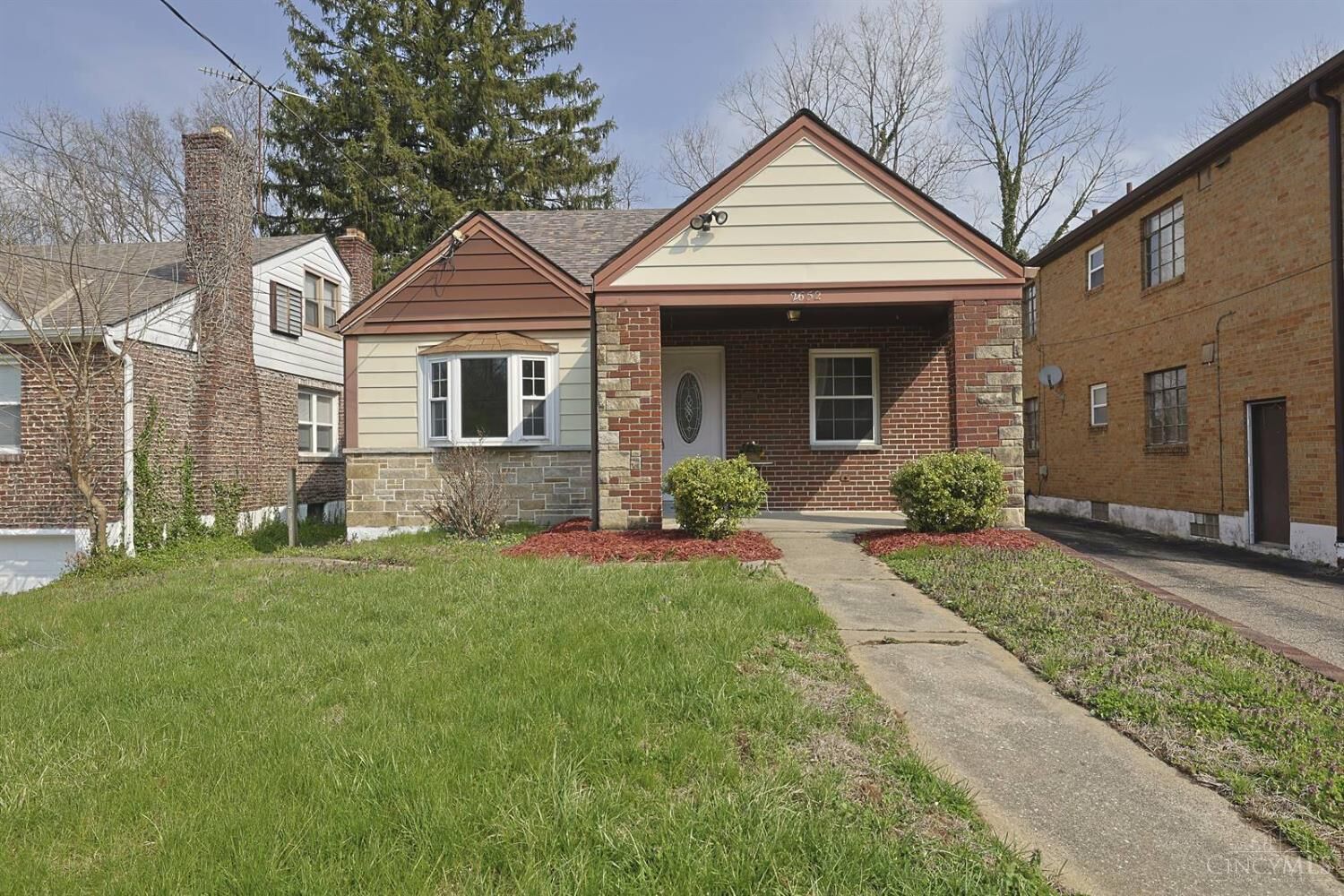Property Photo: 2652 Cedarbrook Drive OH 45237