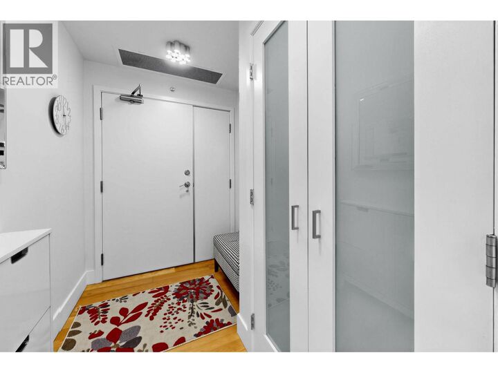 Photo de la propriété: 1483 Homer Street 2006 BC V6Z 3C7