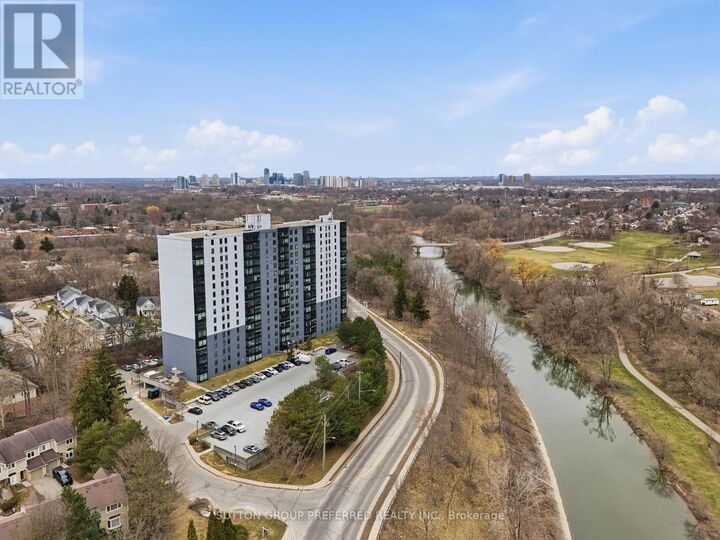 Property Photo:  45 Pond Mills Road 1615  ON N5Z 4W5 