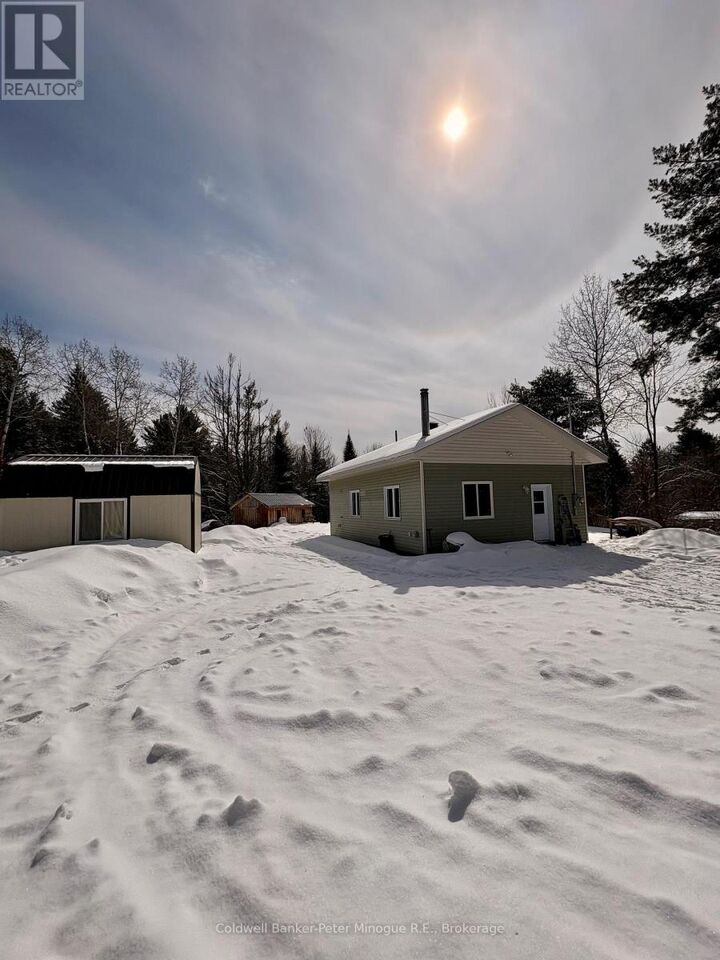 Property Photo: 682 Donald Street ON P0H 1V0