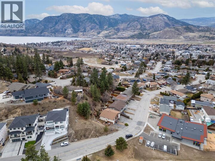 Property Photo:  604 Balsam Avenue  BC V2A 0B5 
