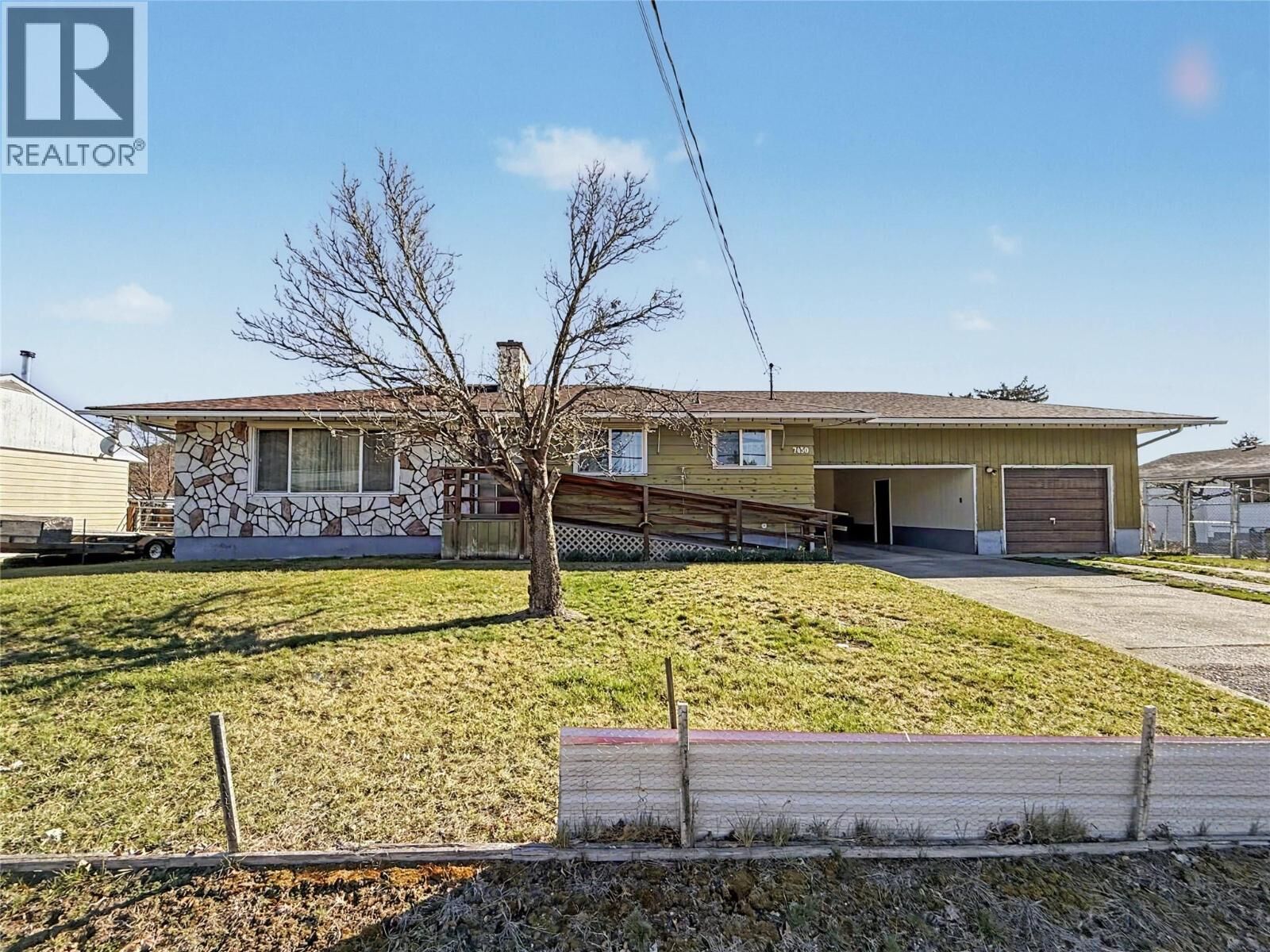 Property Photo: 7430 22nd Street BC V0H 1H2