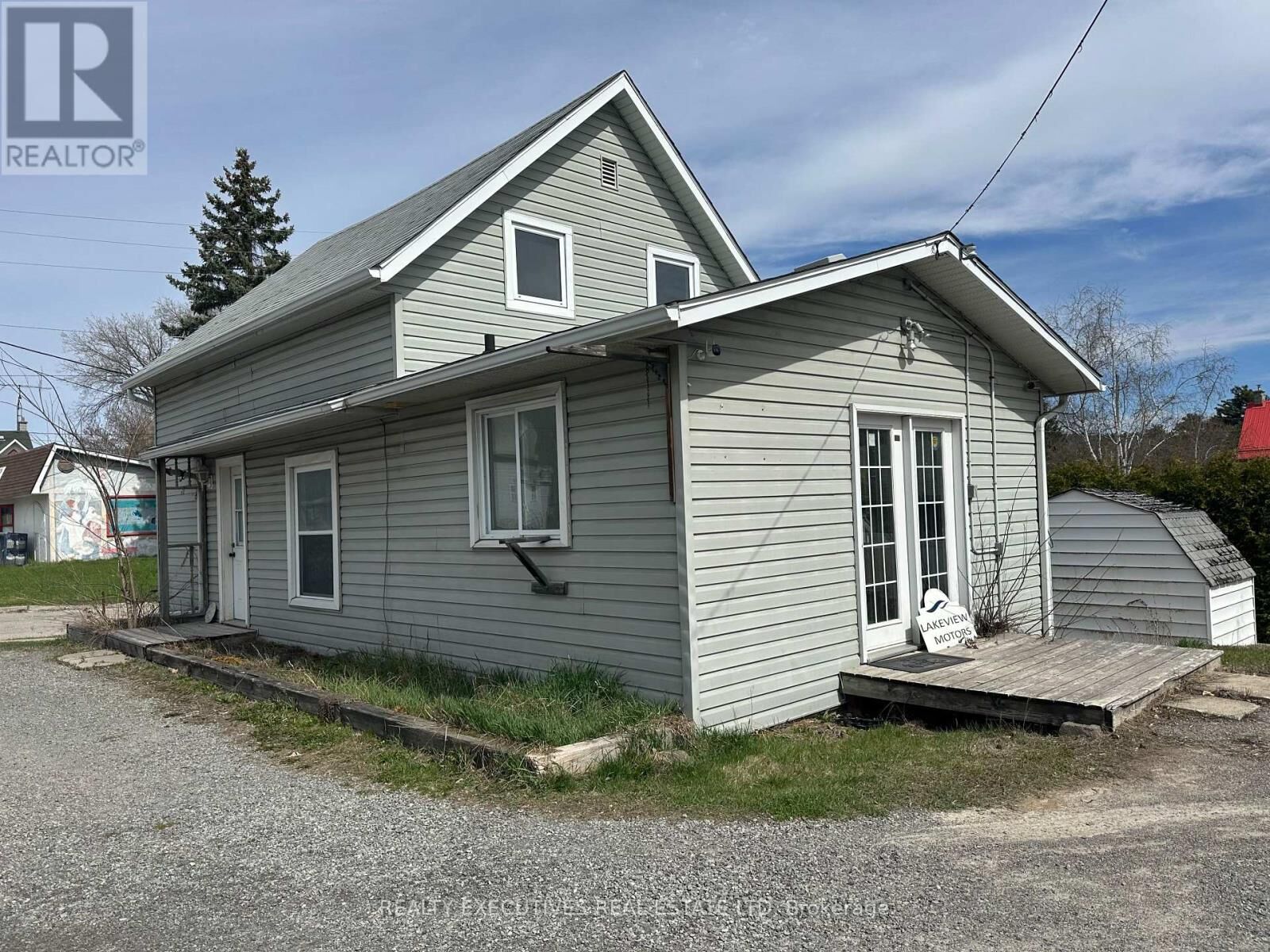 Property Photo: 23 Whelan Street ON K0G 1X0