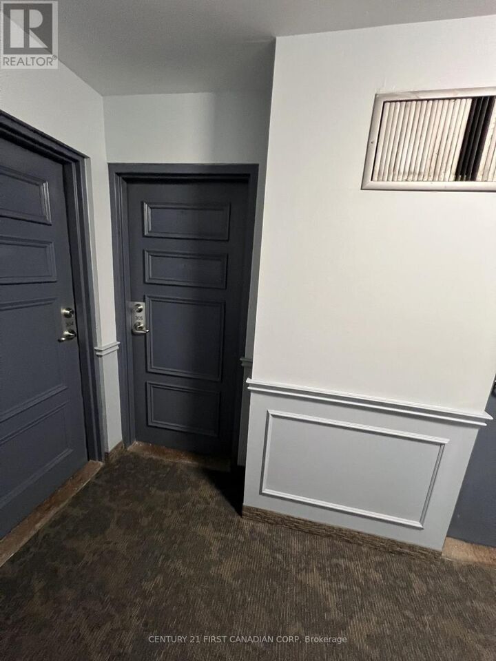 Property Photo: 1106 Jalna Boulevard 305 ON N6E 2R9