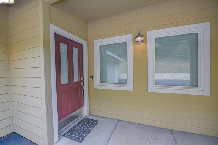 Property Photo:  294 S Arbona Circle  CA 95370 