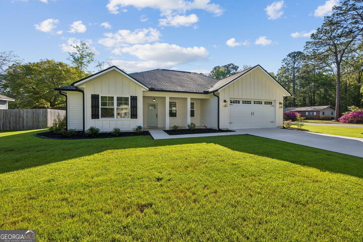 Property Photo:  785 S May Street  GA 31548 