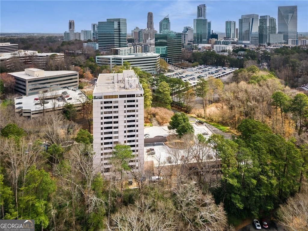 Property Photo:  3530 Piedmont Road NE #1M  GA 30305 